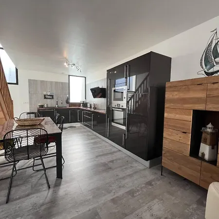 Maison Renovee 4 Pieces Au Coeur De St Pierre D'oleron Avec Terrasse, Proche Commerces, 6 Couchages - Fr-1-246a-137 Holiday home