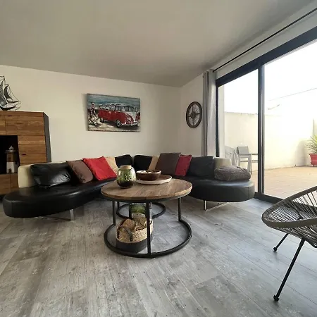Maison Renovee 4 Pieces Au Coeur De St Pierre D'oleron Avec Terrasse, Proche Commerces, 6 Couchages - Fr-1-246a-137 Holiday home *
